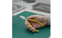 Single-Blade Trimming Tool Ergonomic Handle Single Blade Pliers Includes Shielded Sleeve Model Cutter for Hobbyists, Beginners