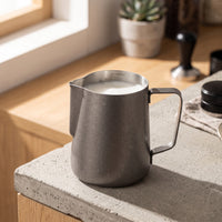 Pointed Spout Milk Frothing Pitcher Brushed Espresso Frothing Pitcher Retro Stainless Steel Jug Precision for Baristas, Coffee Lovers, Home Cafe