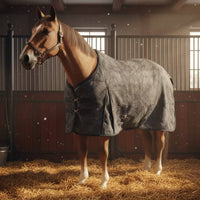 Winter Horse Blanket Cold Weather Horse Blanket with Belly Straps Contoured Adjustable for Horses, Stable, Turnout