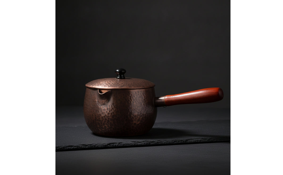Copper Teapot with Wooden Handle Hammered Copper Teapot Long Pot for Collectors, Home Kitchen