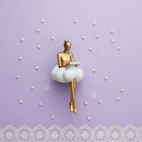 Creative Design Mist Girl Statue Modern Design Ballet Dancer Ornament Abstract Human Figurine for Dance Lovers, Living Room, Desktop, Office