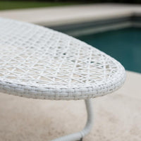 Waterproof Poolside Chaise Lounge Sunproof Outdoor Lounge Chair Aluminum Alloy Frame Wicker Sun Lounger Woven Rattan Design for Villa, Hotel, Resort