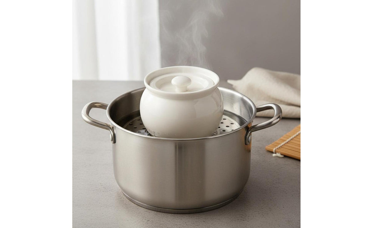 Multi-Purpose Ceramic Soup Crock with Lid Locks in Nutrients Small Lidded Soup Bowl Excellent Heat Retention Cookware Microwave Safe