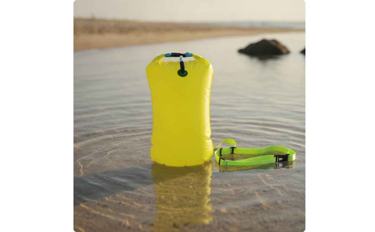 Waterproof Swim Buoy with Storage Compartment Adjustable Swim Buoy with Storage Compartment Portable Safety Buoy Long-Lasting for Swimmers, Open Water Swimming